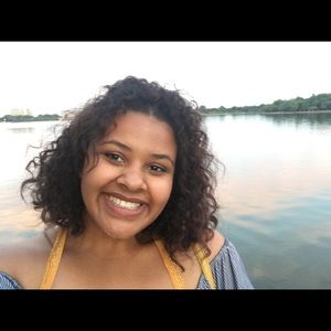 Meet your Posher, Briana